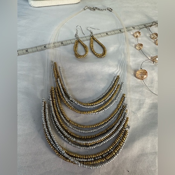 Infinity style necklace and earrings set with extra - Picture 9 of 9